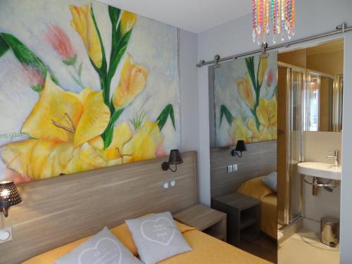 Habitación Doble del hotel AMELIE HOTEL. Foto 4