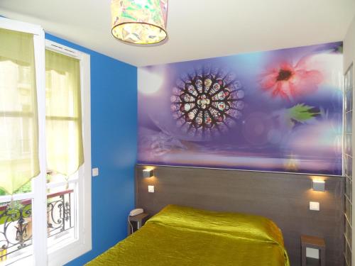 Habitación Doble del hotel AMELIE HOTEL. Foto 9
