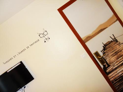 Habitación Doble del hotel AMELIE HOTEL. Foto 18