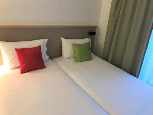 Estudio kitchenette del hotel AMHotel Italie. Foto 1