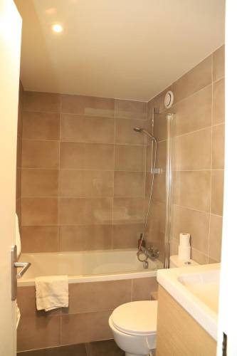 Estudio kitchenette del hotel AMHotel Italie. Foto 12