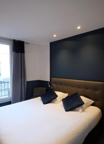 Habitación Doble con ducha del hotel AMIRAL-FONDARY. Foto 4