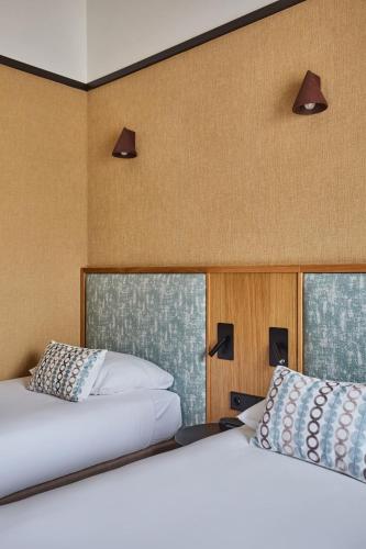 Habitación Triple Superior del hotel AMIRAL-FONDARY. Foto 5