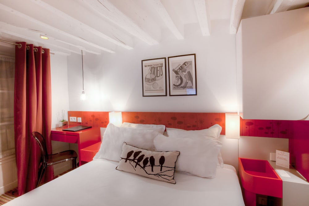 Habitación clásica doble del hotel SEVRES SAINT GERMAIN. Foto 3