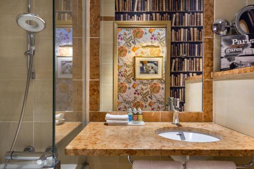 Habitación Doble Superior del hotel Saint Paul Rive Gauche. Foto 4