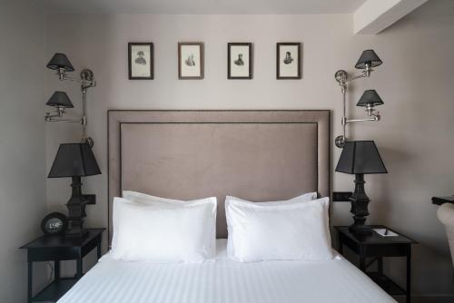 Habitación Doble Superior con balcón - 1 o 2 camas del hotel SAINT LOUIS EN L'ISLE. Foto 1