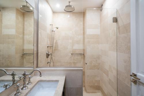 Habitación Doble Deluxe - 1 o 2 camas del hotel SAINT LOUIS EN L'ISLE. Foto 4