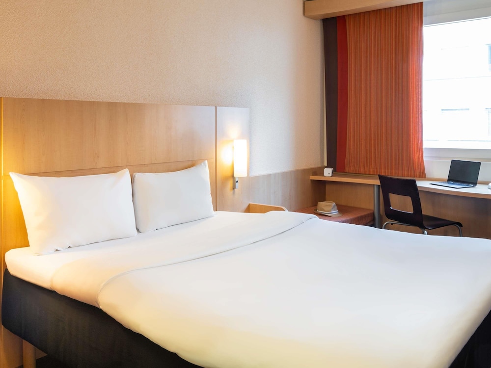 Habitación con 1 cama doble, 63x79 pulgadas 160x200 cm, nuevo concepto de descanso fácil del hotel Ibis Basel Bahnhof. Foto 4