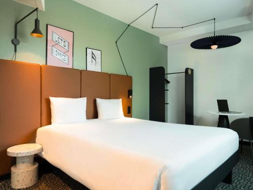 Habitación Doble Confort del hotel Ibis Lausanne Centre. Foto 3