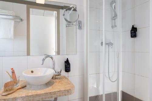 Habitación Triple del hotel Korner Montparnasse