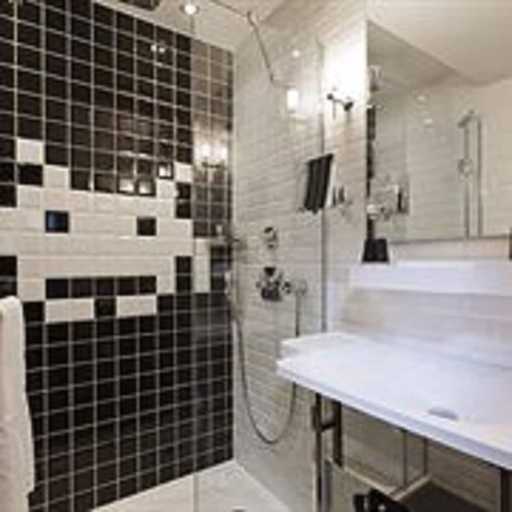 Habitación clásica doble del hotel Atmospheres. Foto 6