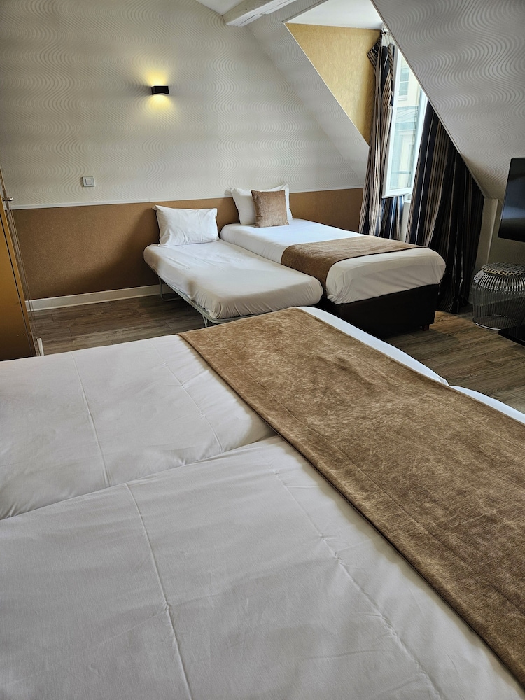 Habitación cuádruple Confort del hotel Atn Hotel. Foto 2