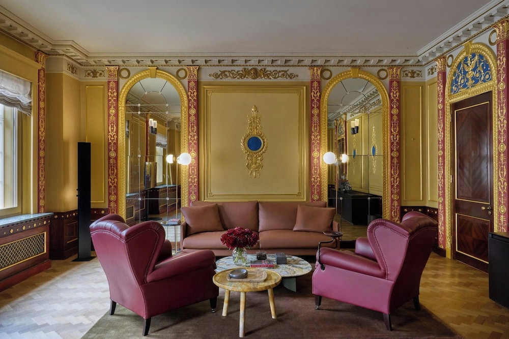 Suite Club del hotel Cafe Royal, London. Foto 11