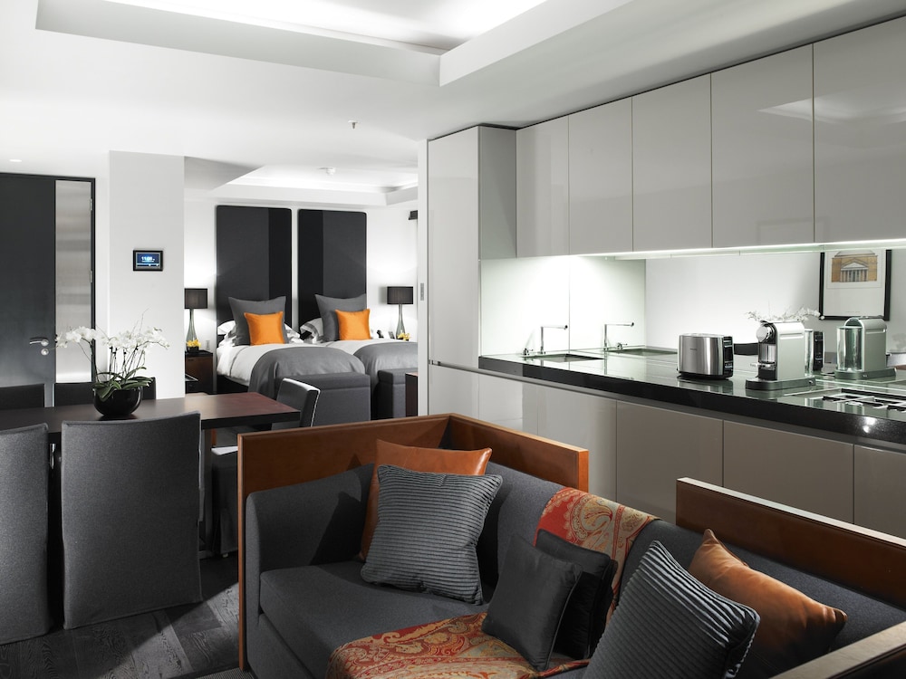 Suite estudio del hotel Grosvenor House Suites by Jumeirah. Foto 6