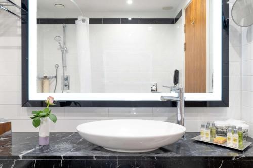 Habitación Doble - 2 camas del hotel Hilton London Wembley. Foto 1