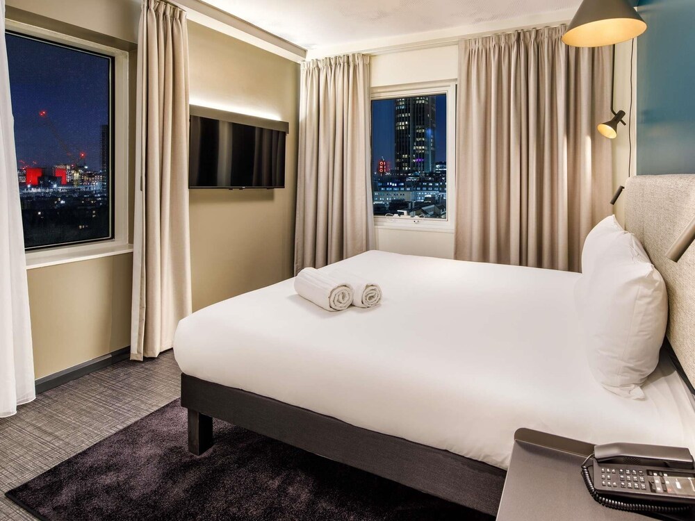Habitación doble, 1 cama doble, vistas a la ciudad del hotel Ibis London Blackfriars. Foto 1