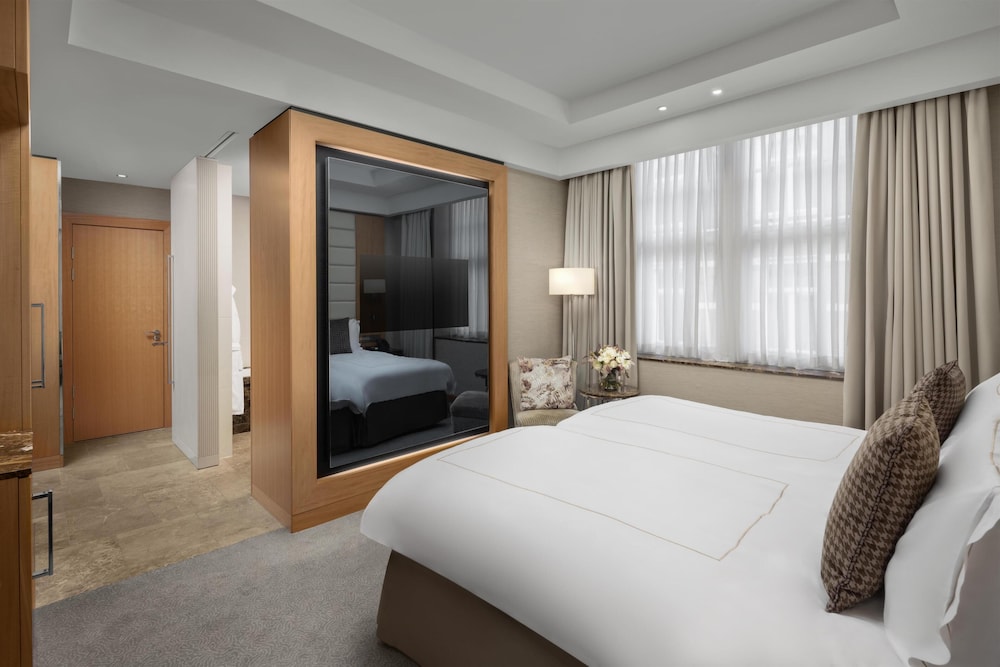 Twin Deluxe Room del hotel Conrad London St. James. Foto 2