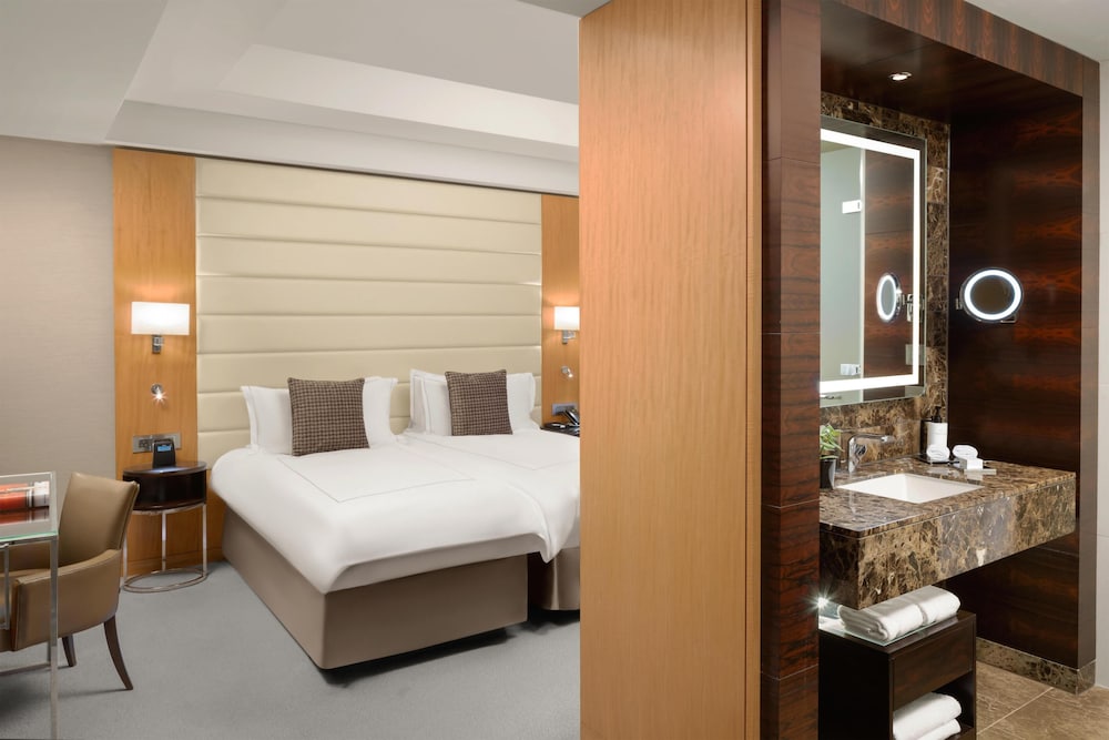 Twin Executive Room With Lounge Access del hotel Conrad London St. James. Foto 2