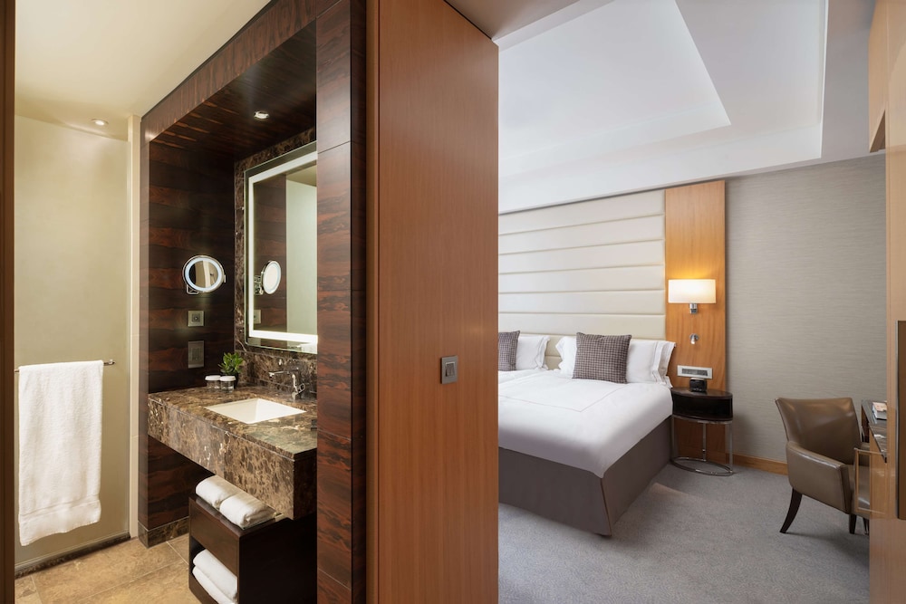 Twin Deluxe Room del hotel Conrad London St. James. Foto 3