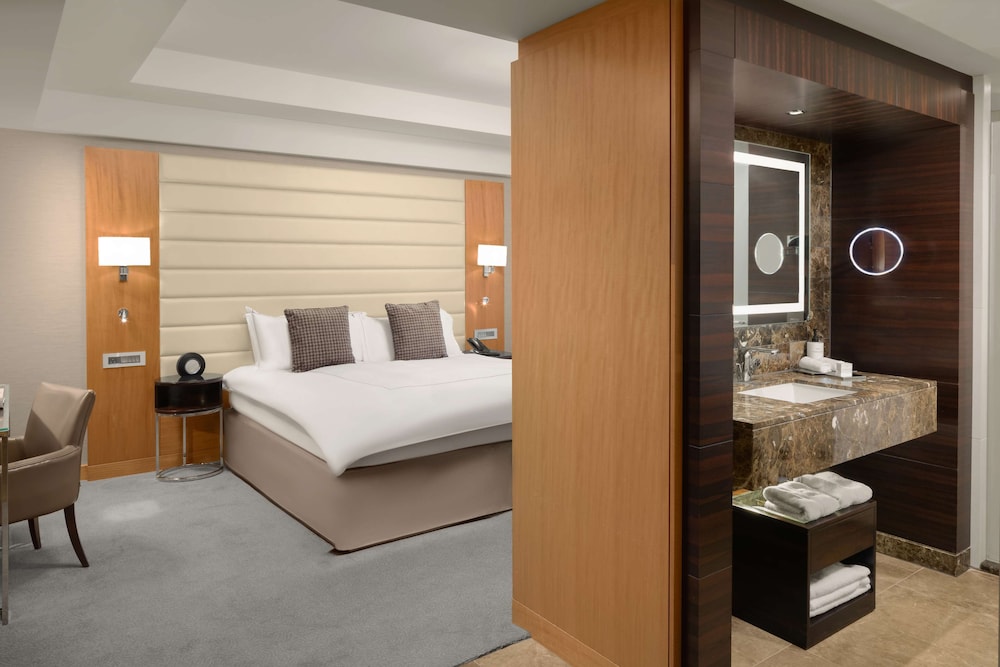 King Executive Room With Lounge Access del hotel Conrad London St. James. Foto 3