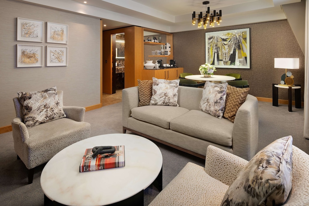 One Bedroom Deluxe Suite del hotel Conrad London St. James. Foto 2