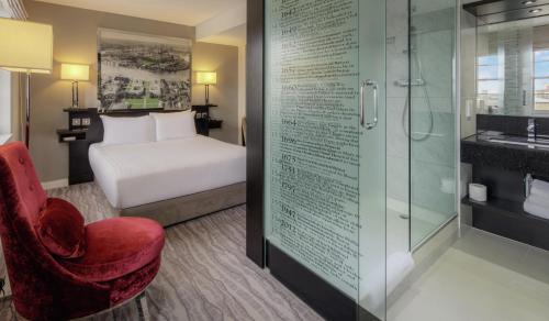 Habitación con cama grande del hotel Doubletree By Hilton London - Greenwich. Foto 4