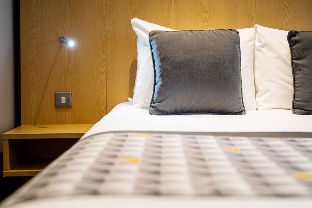 Habitación estándar, 1 cama doble, accesible para personas con discapacidad del hotel Holiday Inn London - Luton Airport. Foto 3