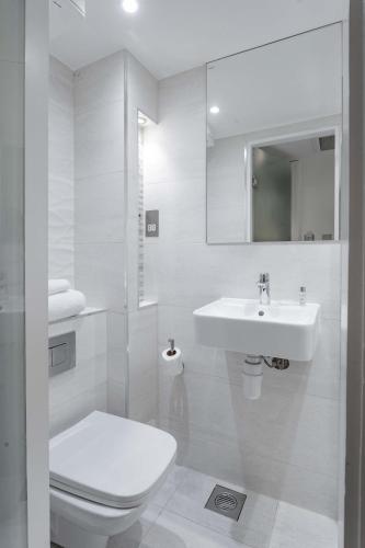 Habitación Doble Económica del hotel The Jade. Foto 1