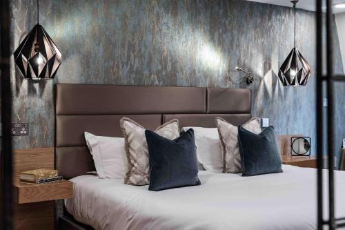 Habitación con cama extragrande. del hotel The Jade. Foto 8
