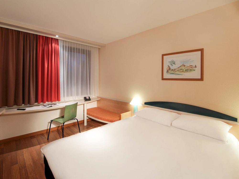 Habitación Estándar con 1 cama doble del hotel Ibis Bremen City. Foto 2