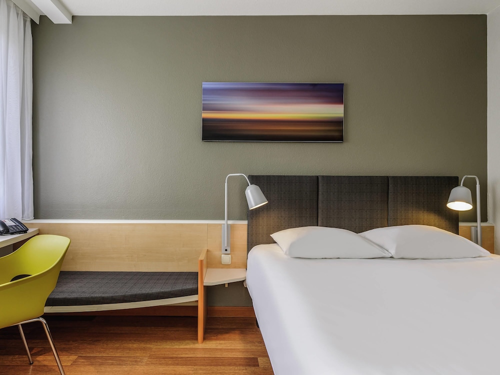 Habitación Estándar con 1 cama doble del hotel Ibis Bremen City. Foto 7