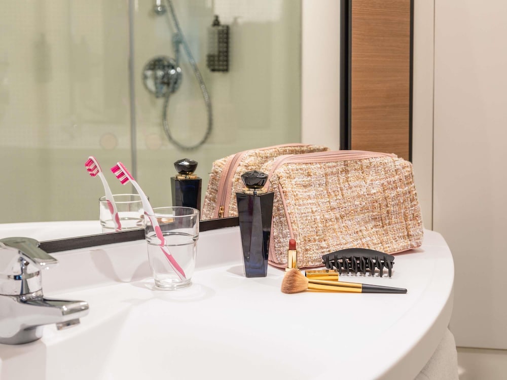 Habitación estándar con camas individuales del hotel Ibis Dortmund City. Foto 3