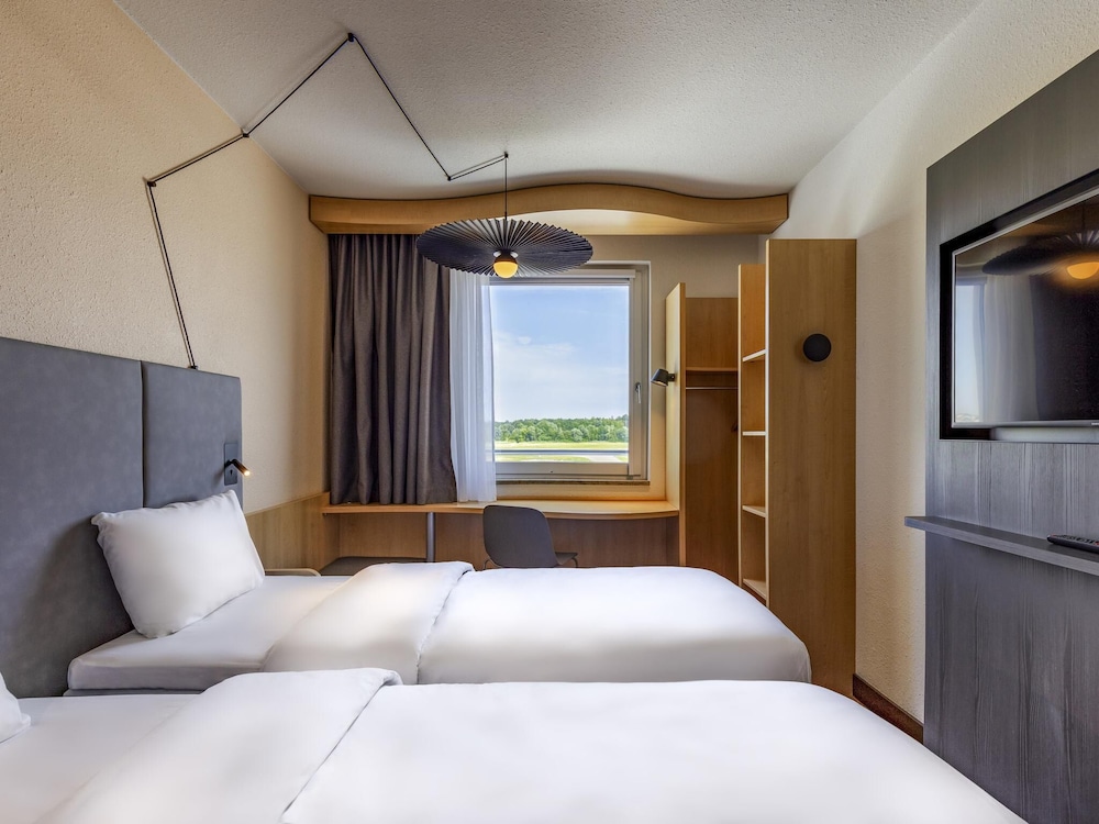 Habitación estándar con 2 camas individuales del hotel Ibis Friedrichshafen Airport Messe