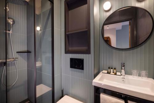 2 Habitaciones Dobles Comunicadas del hotel Paris Art Quartier Latin By Malone. Foto 3