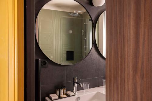 Suite Junior Arabesque del hotel Paris Art Quartier Latin By Malone. Foto 4