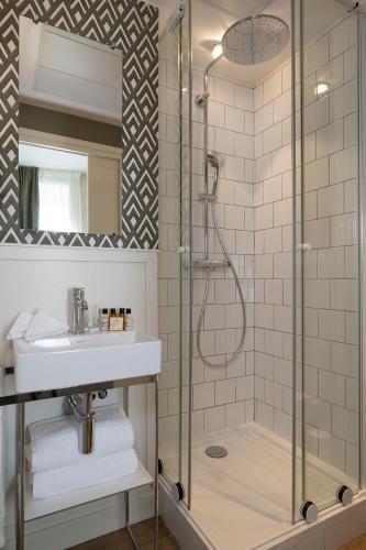 Habitación Doble Clásica con acceso al spa - 1 o 2 camas del hotel Le Petit Oberkampf. Foto 19