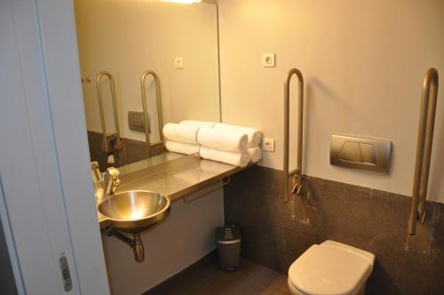 Habitación cuádruple del hotel Centre Esplai Hostel. Foto 4