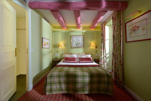 Habitación Doble Clásica del hotel Le Relais Montmartre. Foto 4