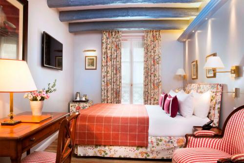 Habitación Doble Confort del hotel Le Relais Montmartre. Foto 1