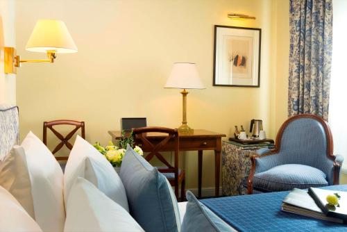 Habitación Doble Confort del hotel Le Relais Montmartre. Foto 3