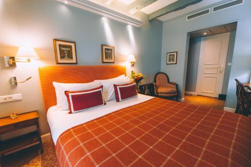 Habitación Doble Confort del hotel Le Relais Montmartre. Foto 5