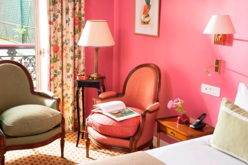 Habitación Doble Superior del hotel Le Relais Montmartre. Foto 1