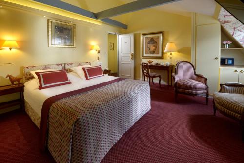 Habitación Doble Superior del hotel Le Relais Montmartre. Foto 2