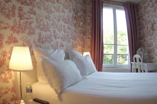 Habitación Doble Estándar del hotel Regyn's Montmartre. Foto 1