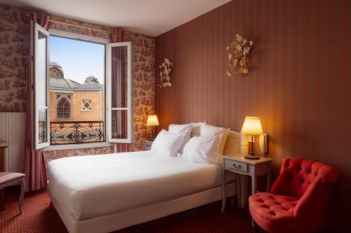 Deluxe Double or Twin Room with Partial Eiffel Tower or Sacré Coeur View del hotel Regyn's Montmartre. Foto 3