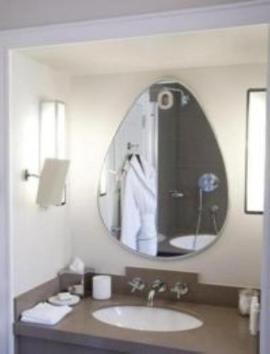 Habitación Individual - Adaptada para personas con movilidad reducida - Planta baja del hotel RECAMIER. Foto 1