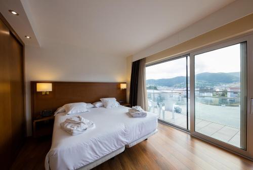 Habitación Doble con acceso al spa del hotel Thalasso Cantabrico Las Sirenas