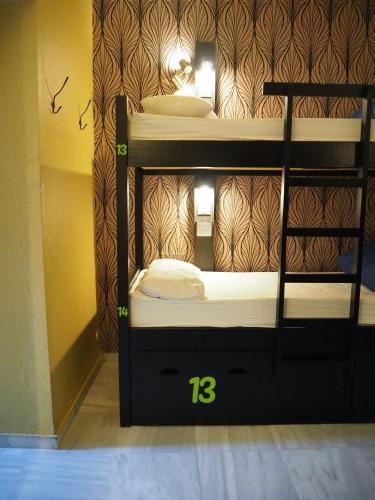 Cama Individual en dormitorio compartido mixto con 14 camas del hotel JOY Plaza de Armas