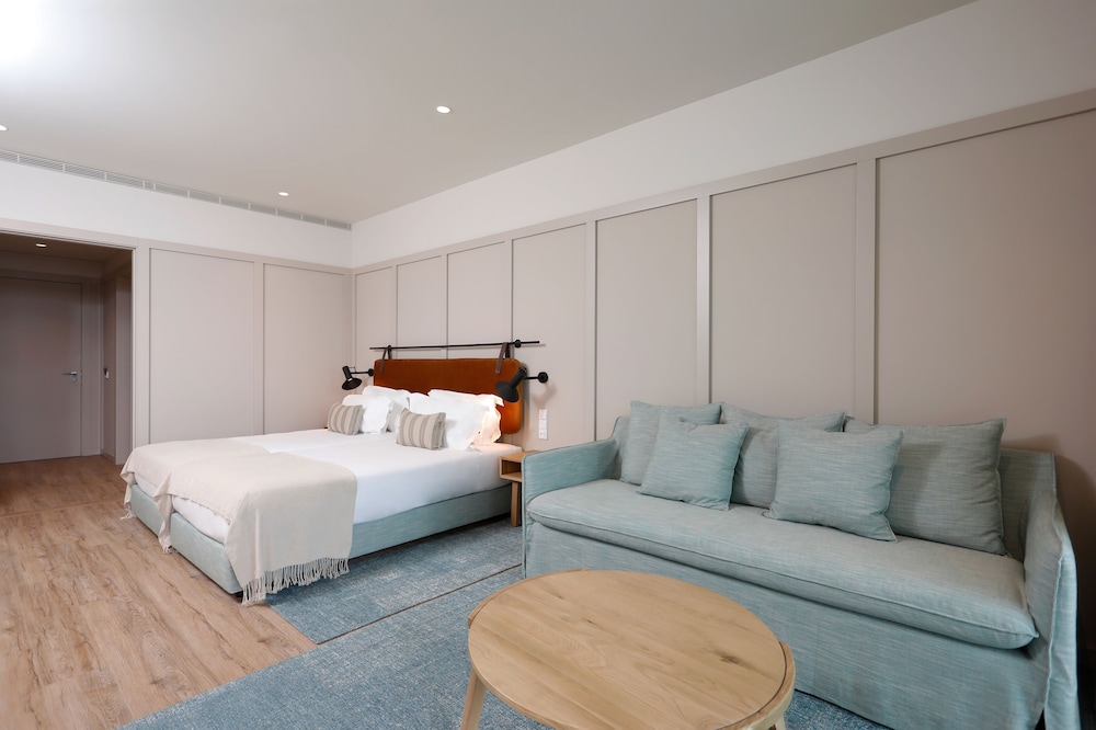Habitación panorámica con 2 camas individuales del hotel Montebelo Aguieira Lake Resort and Spa. Foto 1