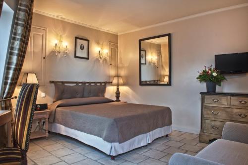 Habitación Triple del hotel Albe Bastille. Foto 1